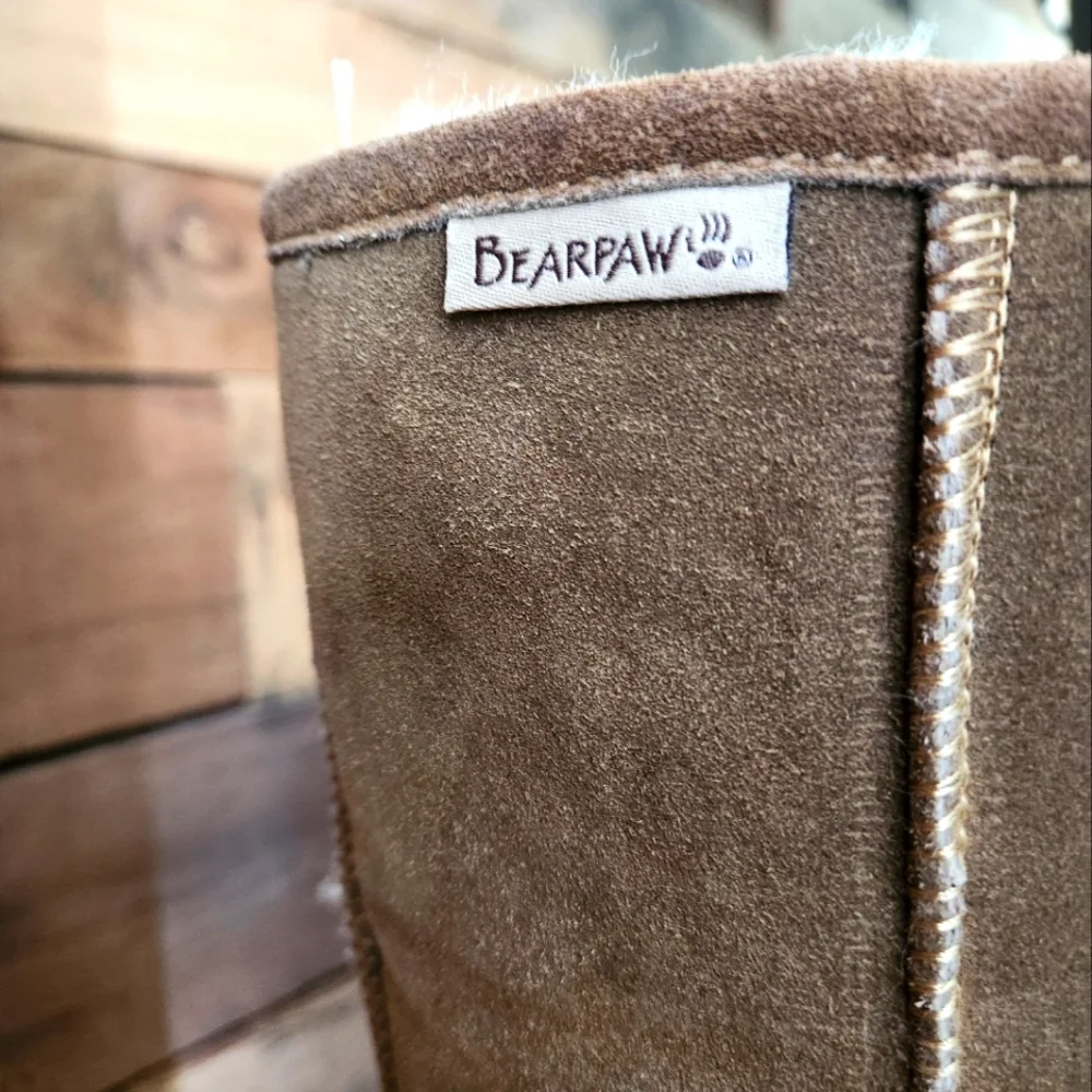 BEARPAW TALL FUR LINED BOOTS-SIZE 8